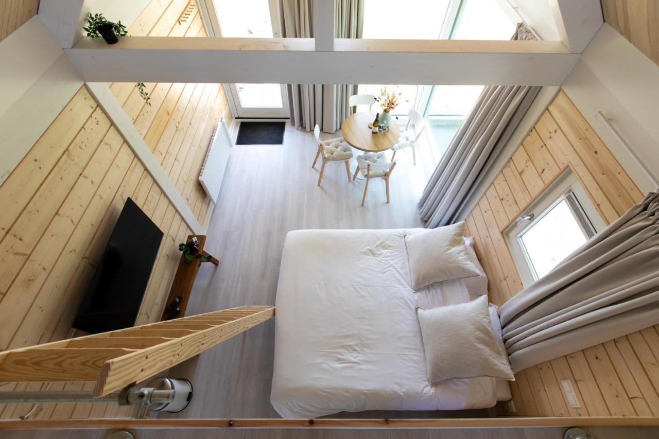 Apartamento Tiny House - Optioneel Met Hottub Dokkum Exterior foto
