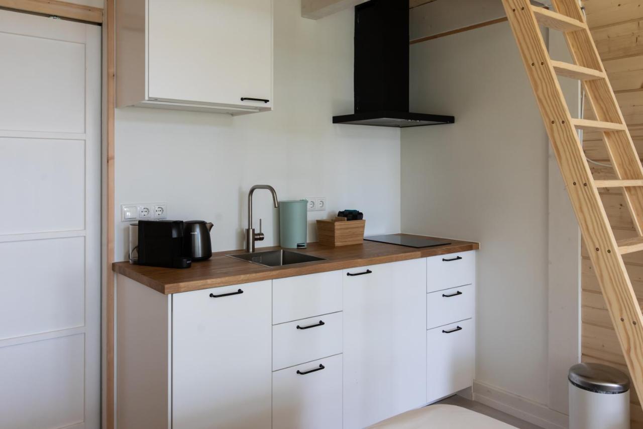 Apartamento Tiny House - Optioneel Met Hottub Dokkum Exterior foto